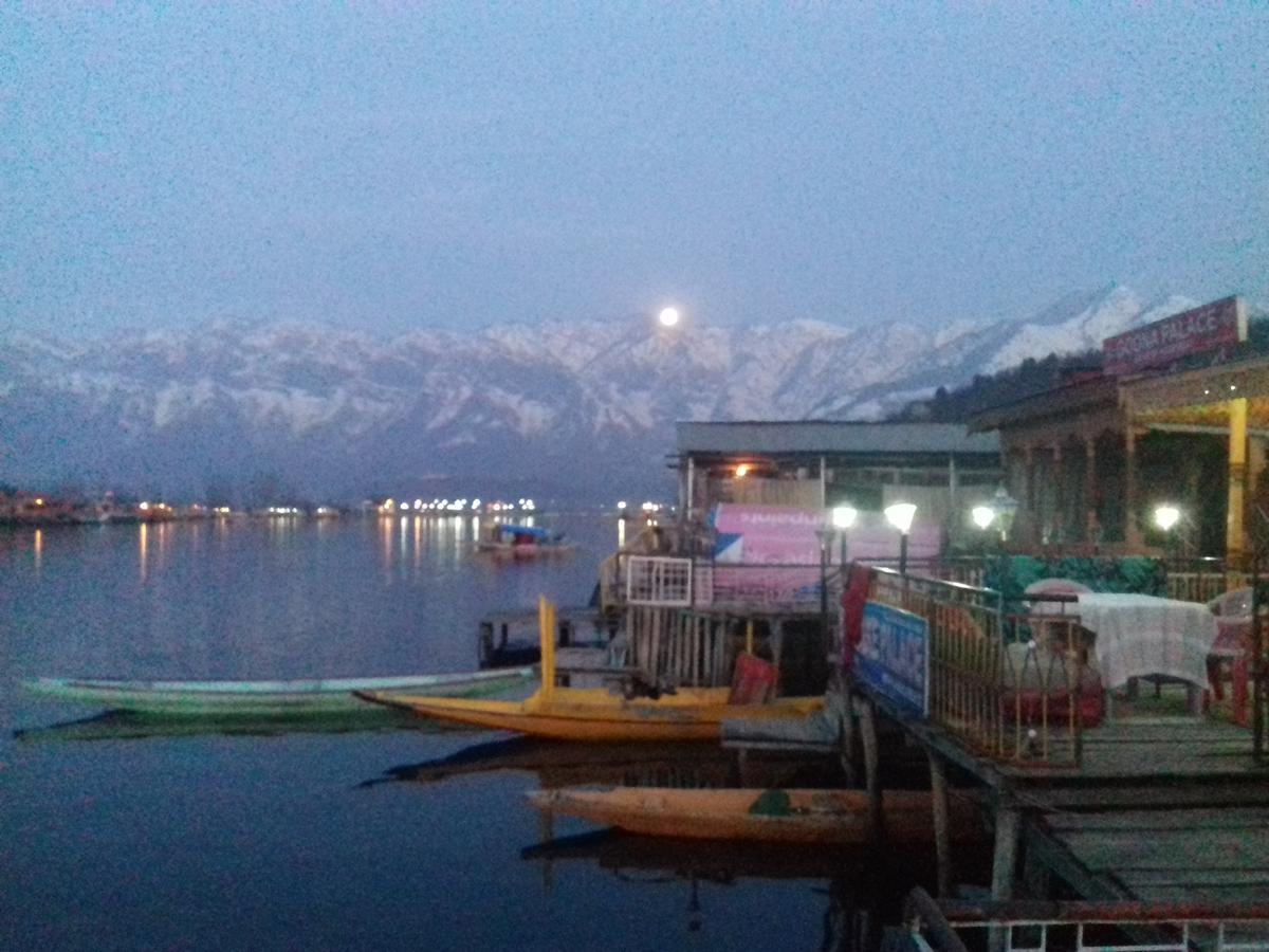 Lake Palace Group Of House Boats Srīnagar Exteriör bild