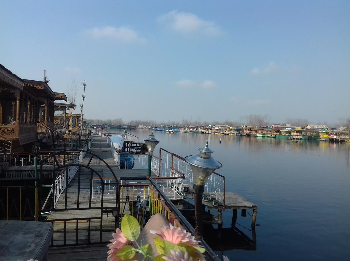 Lake Palace Group Of House Boats Srīnagar Exteriör bild