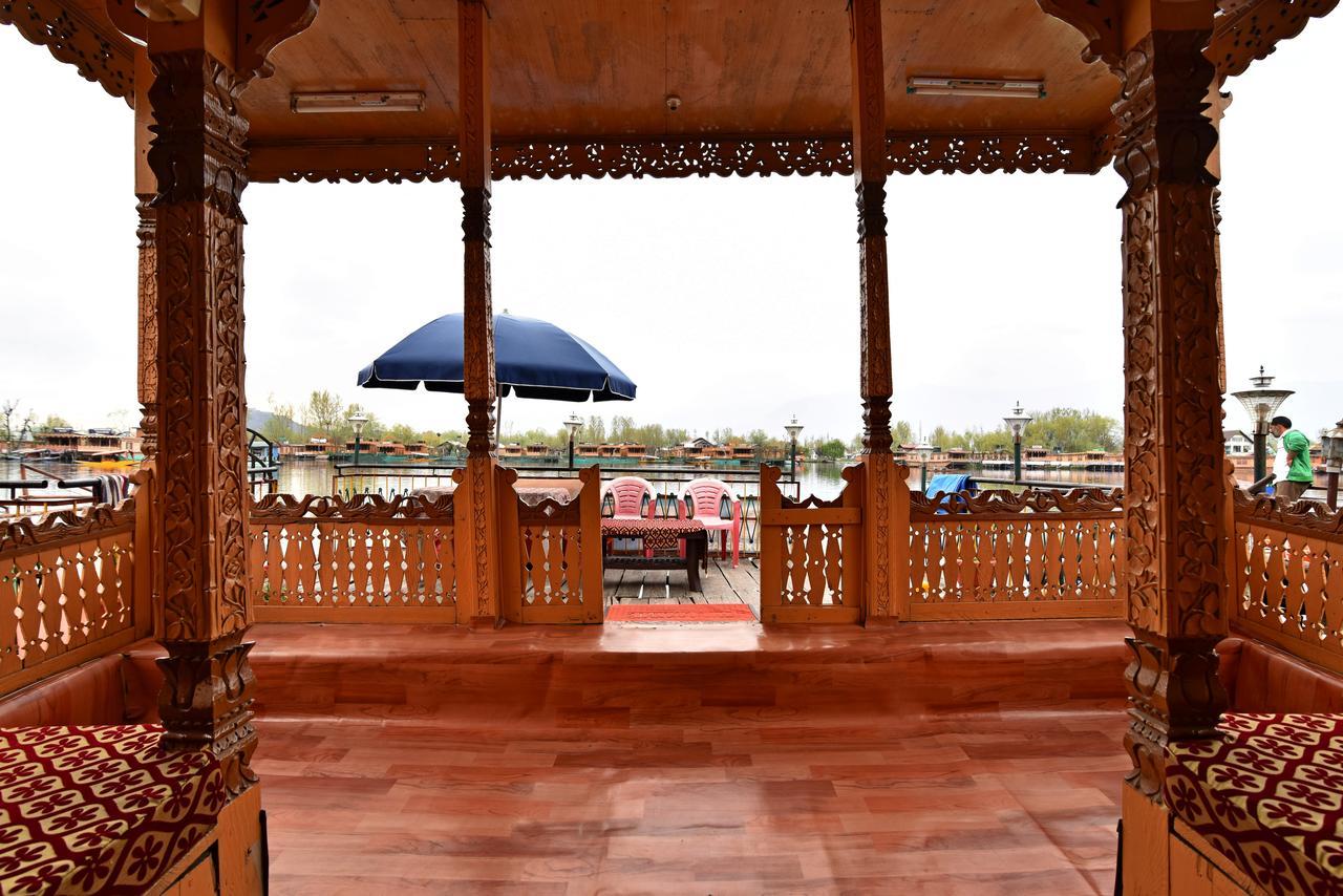 Lake Palace Group Of House Boats Srīnagar Exteriör bild